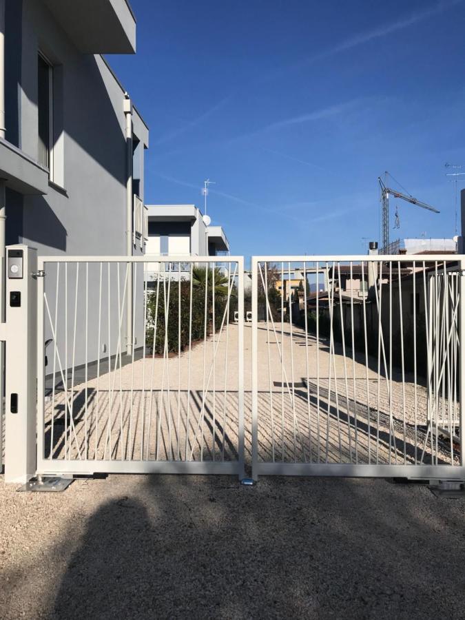 Villa Karolina 代森扎诺-德尔加达 外观 照片